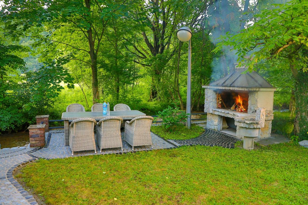 Holiday Home Villa Sara Bihać Kültér fotó